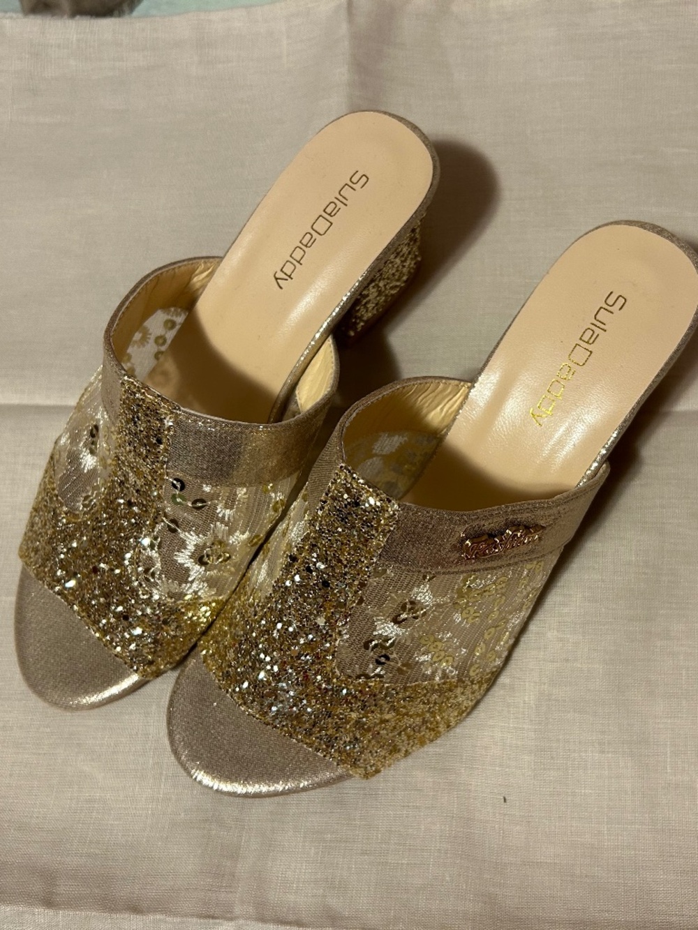 Women's dress slippers